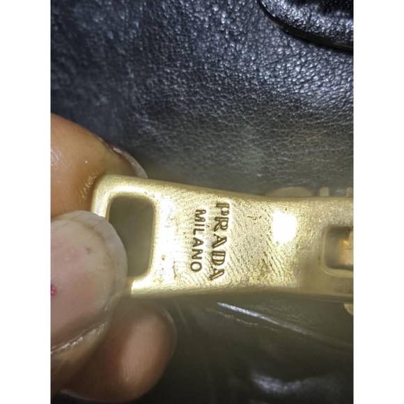 Authentic PRADA Vitello Daino Shopping Tote & Front Pocket Nero Black - Picture 6 of 15